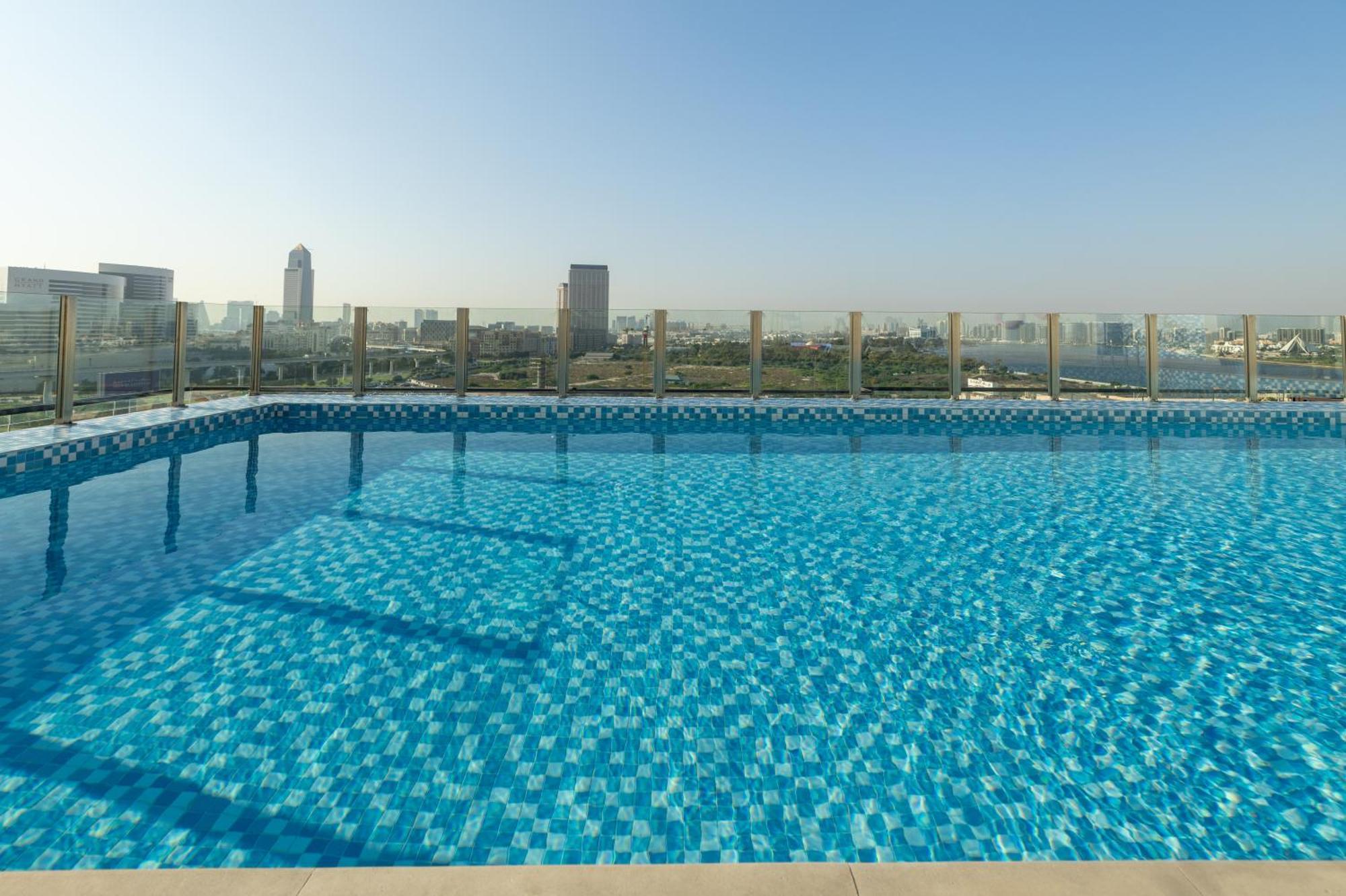Appartement Waves - Elegant 1br Near Metro & Creek Harbour *
